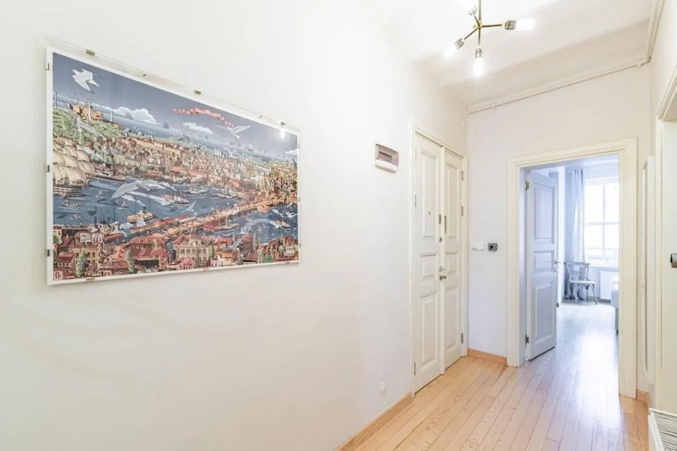 이스탄불 Warm Cozy Charming 2Bd2Bath Galatatower Gem! #256 아파트