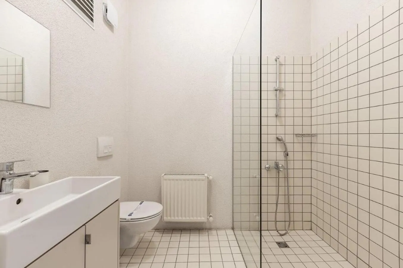 이스탄불 Warm Cozy Charming 2Bd2Bath Galatatower Gem! #256 아파트 터키