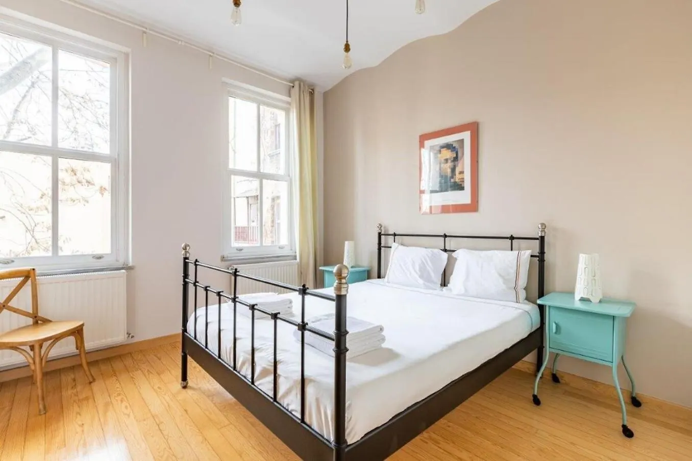 Warm Cozy Charming 2Bd2Bath Galatatower Gem! #256 Apartment Istanbul
