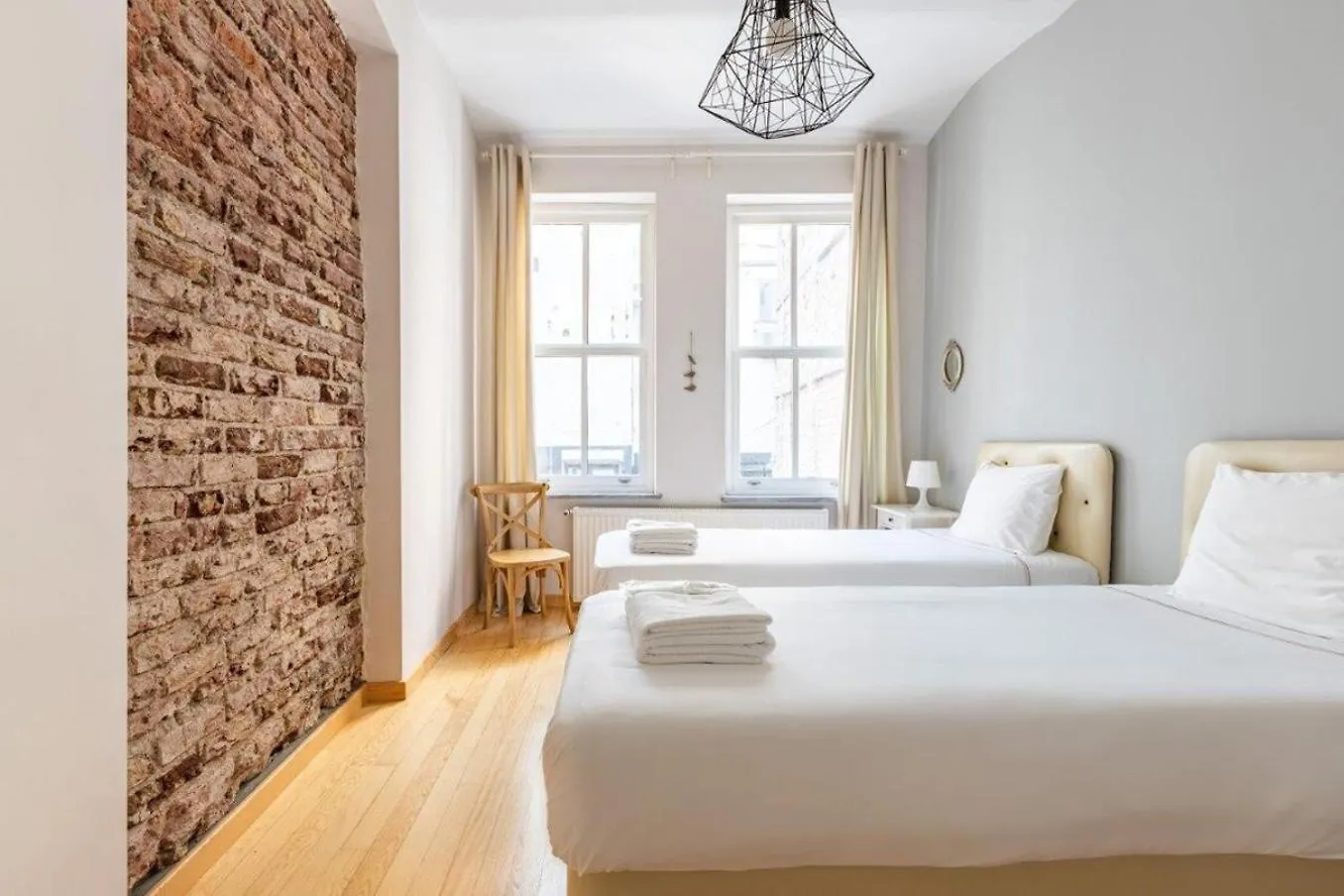 Warm Cozy Charming 2Bd2Bath Galatatower Gem! #256 Apartment Istanbul